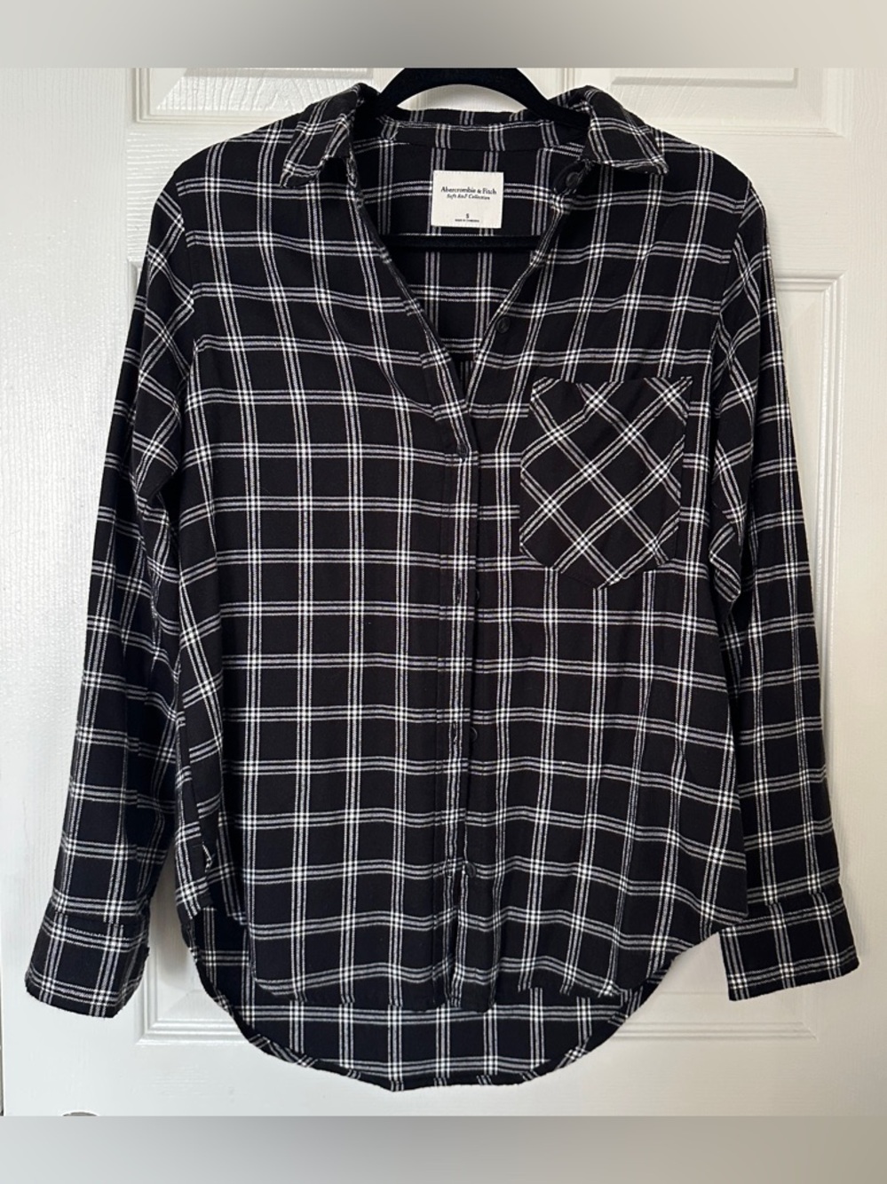 Abercrombie & Fitch Soft Shirt Black White Plaid Flannel Button Up Long Sleeve